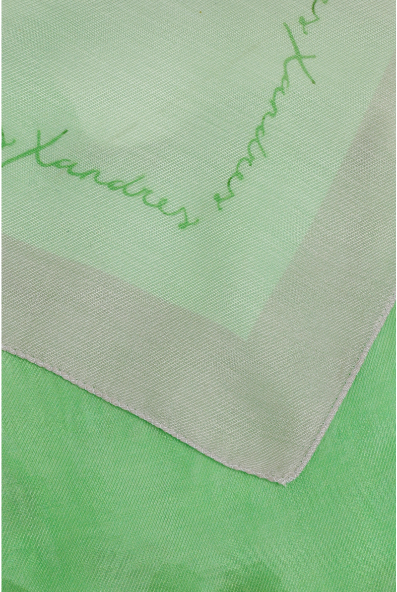 Foulard avec motif floral