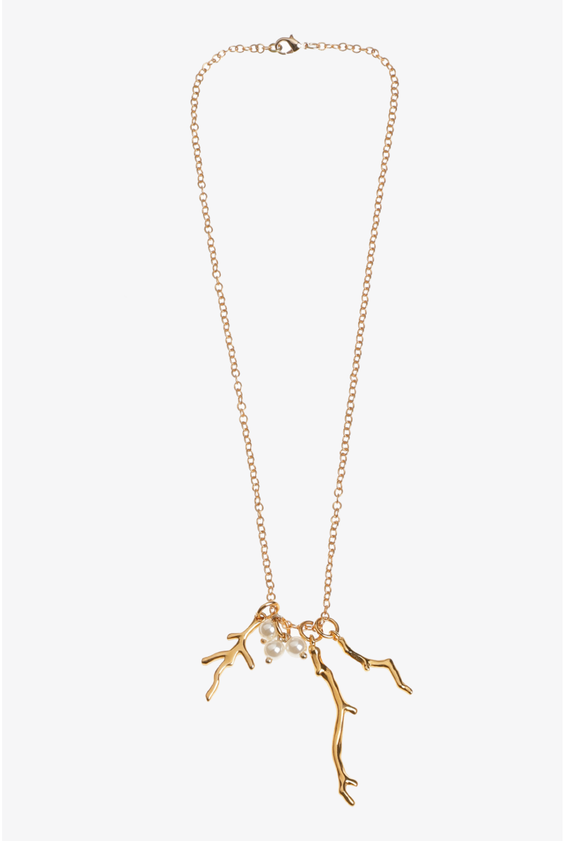 Halskette mit stilvollen Charms