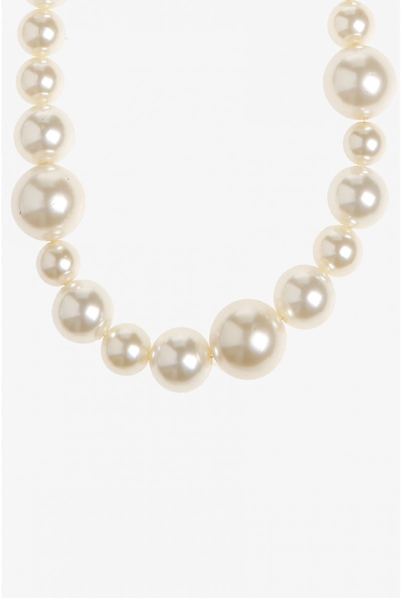 Pearl necklace