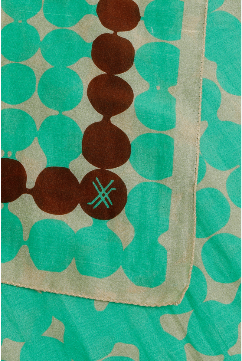 Scarf with in-house dot print