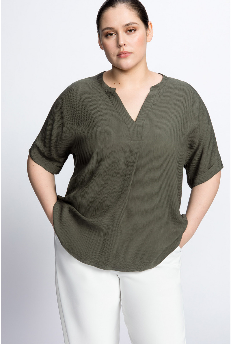 Kimonobluse mit V-Ausschnitt