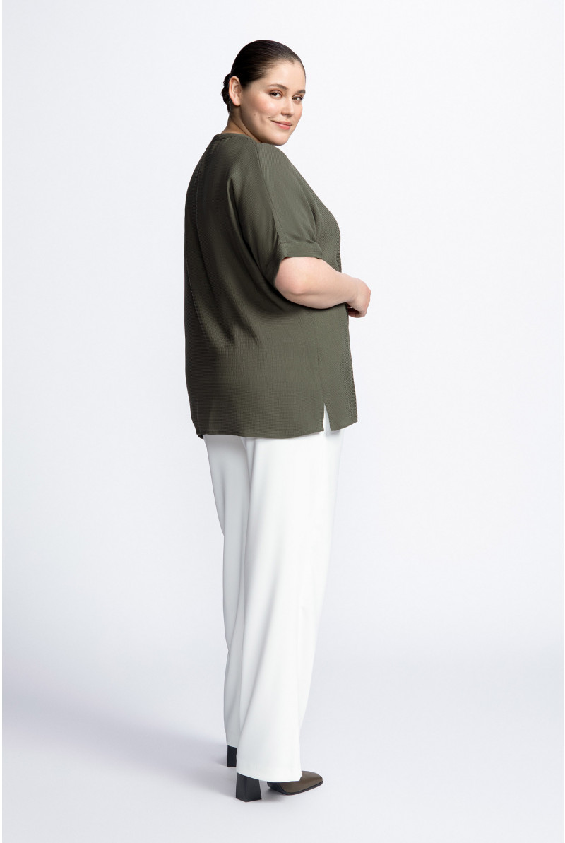 Kimonobluse mit V-Ausschnitt