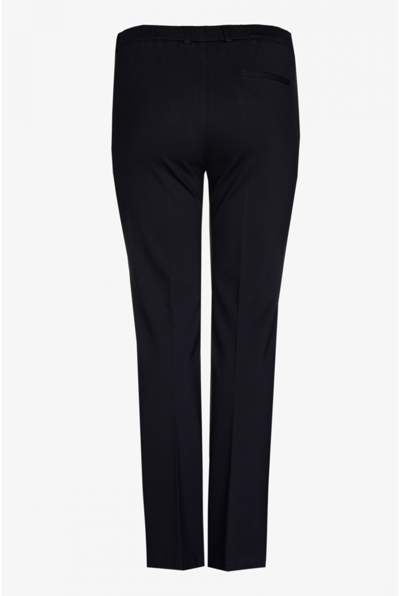 Pantalon doux à jambes étroites