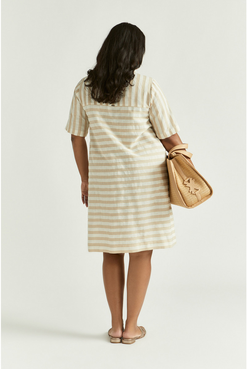 Robe courte rayée