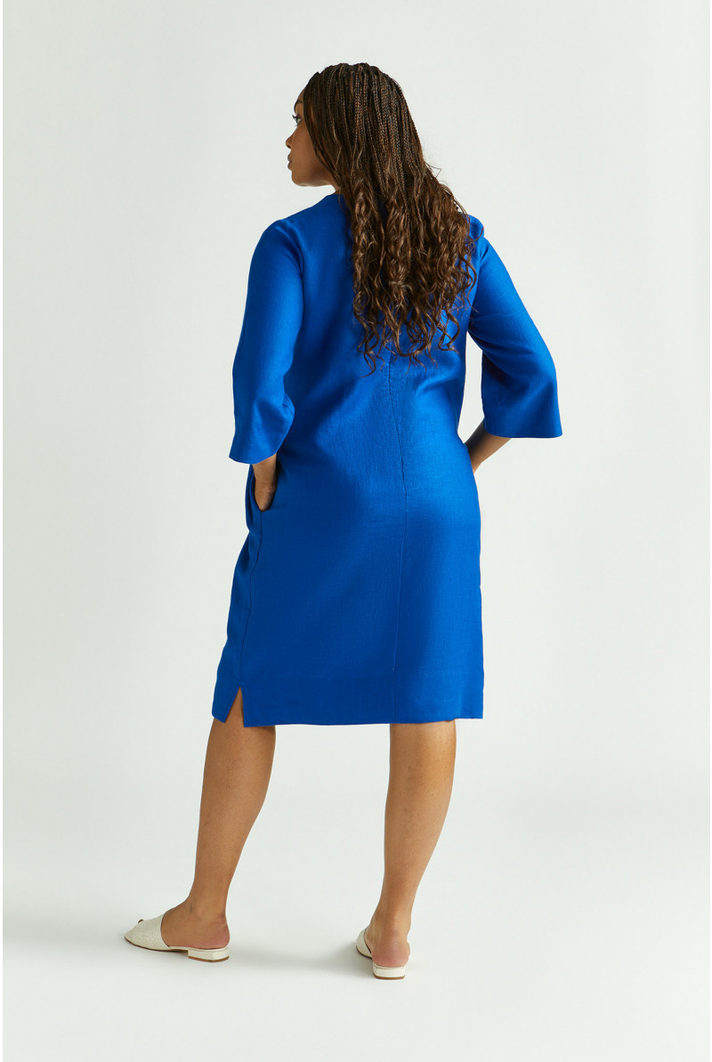 Robe en lin à encolure en V