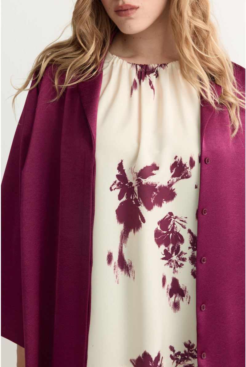 Satijnen blouse met knoopjes