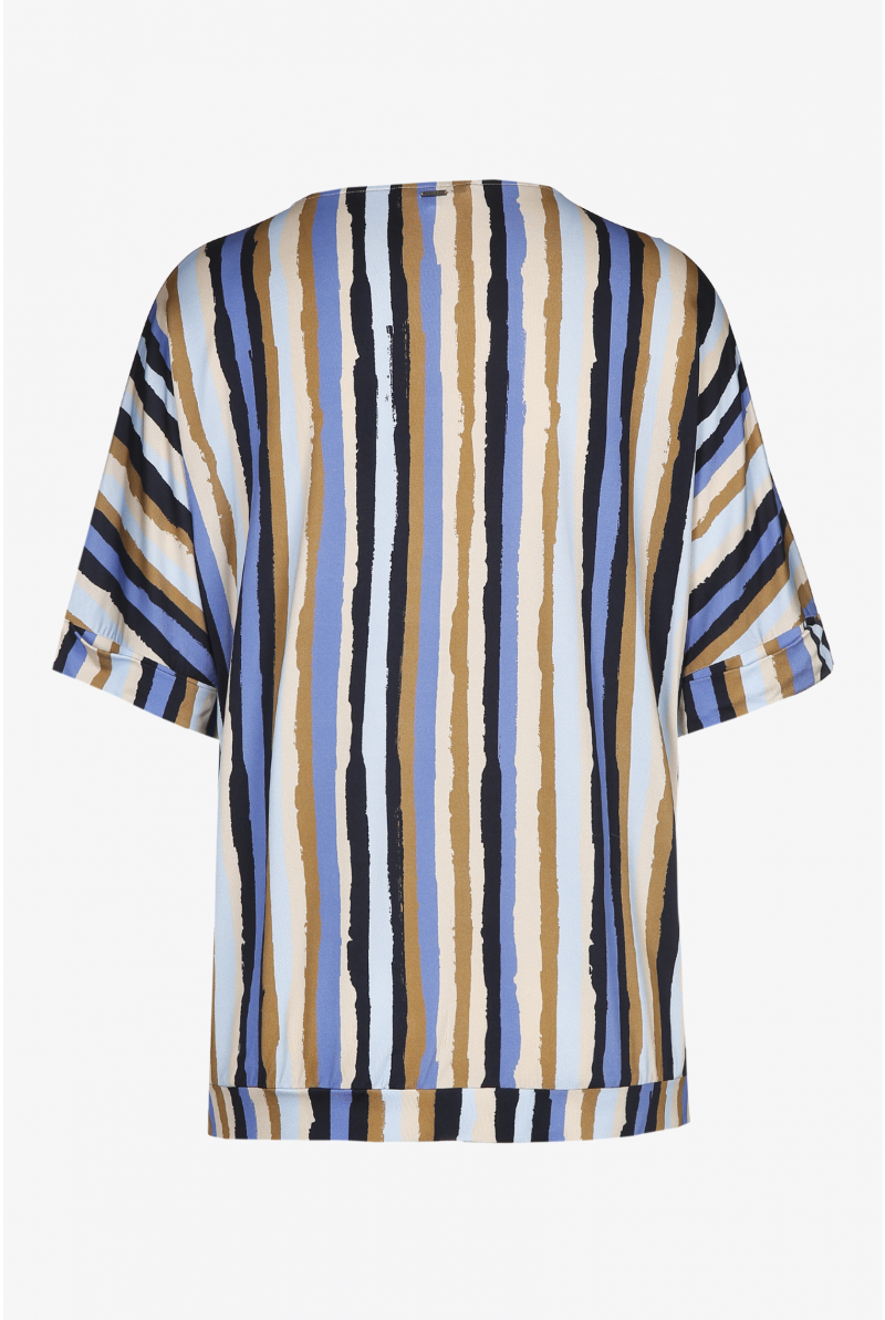 T-shirt with brown and blue stripes