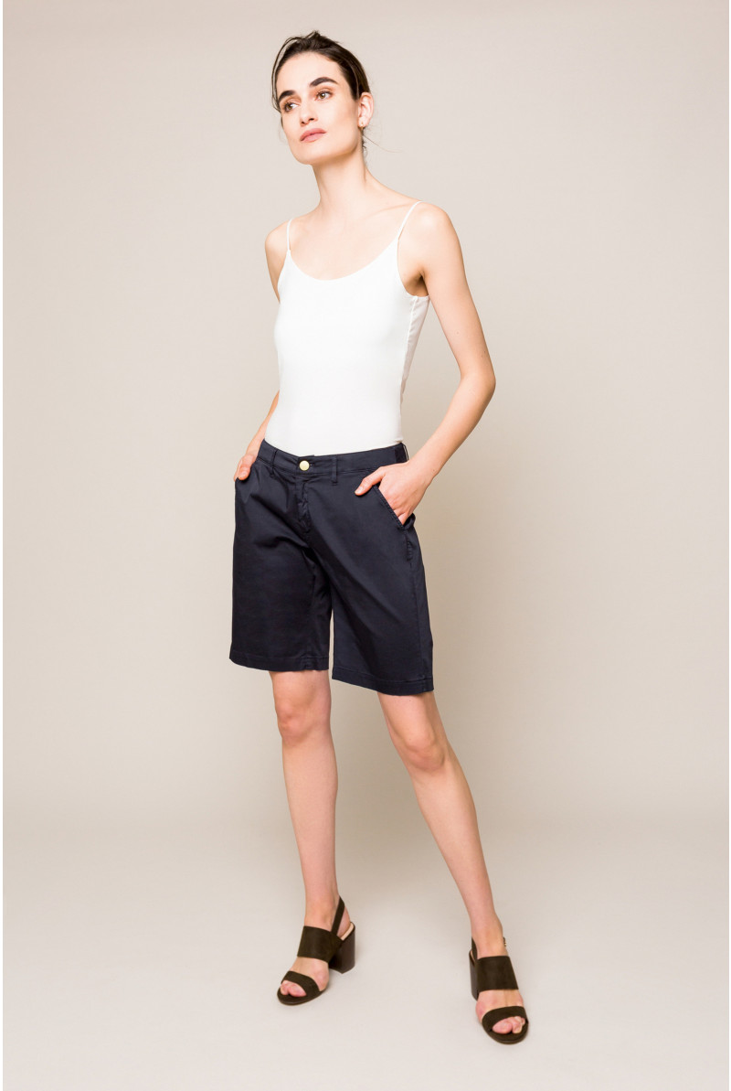 Donkerblauwe short met stretch