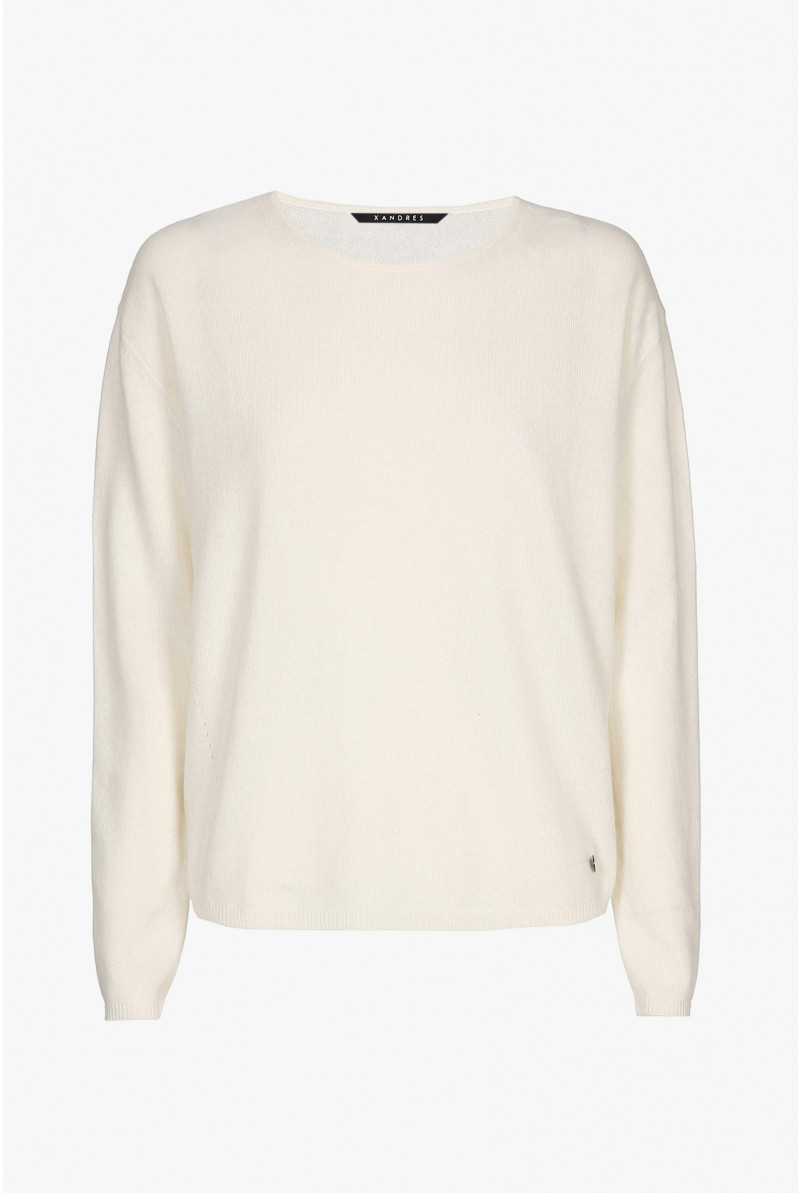 White cashmere jumper with a round neck