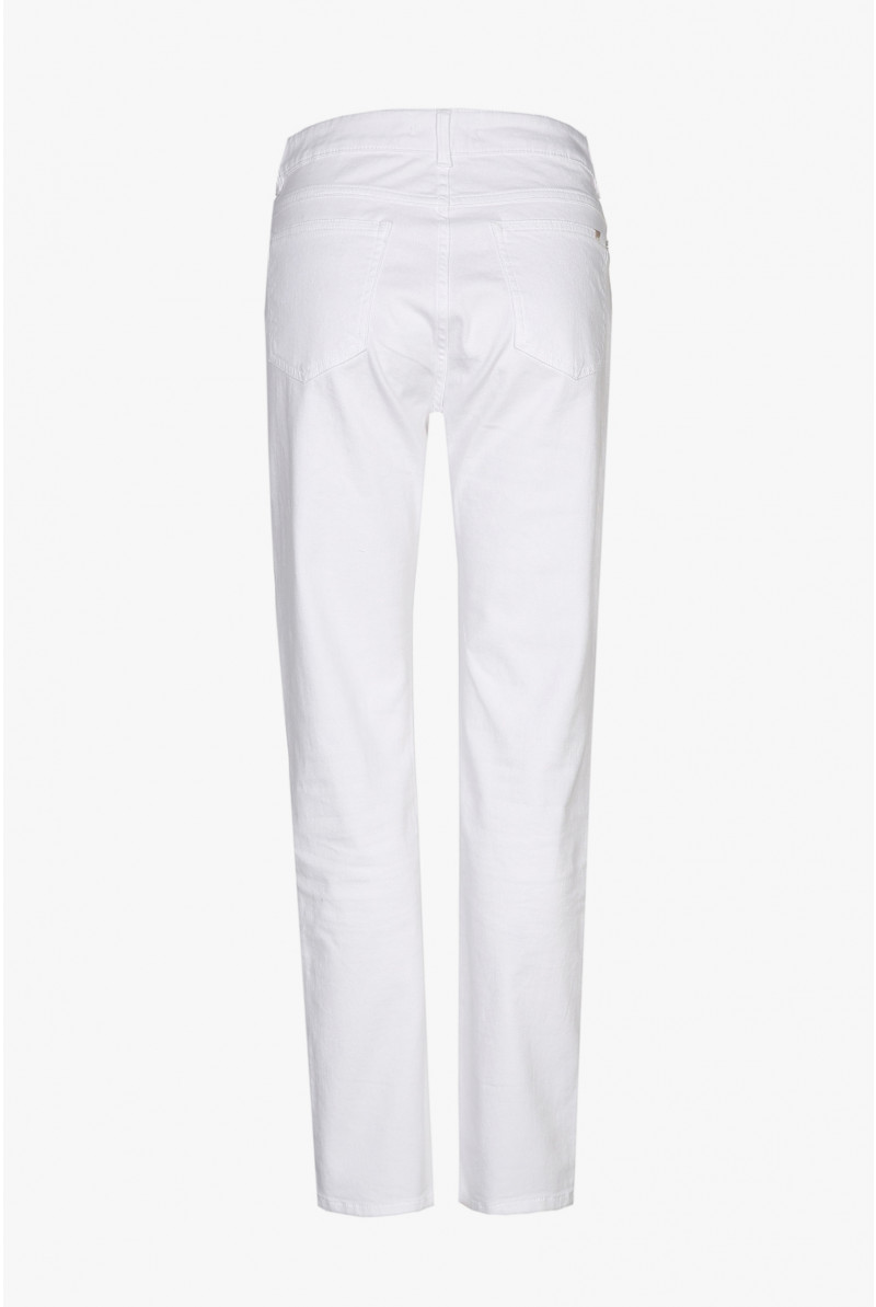 White slim-fit jeans