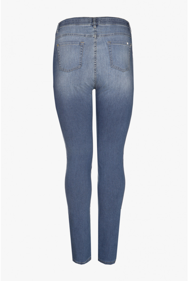Blue slim-fit jeans