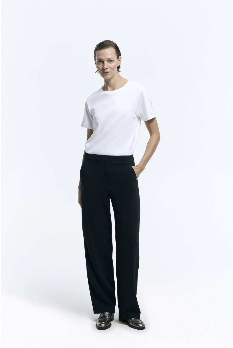 Navy-blue loose-fitting trousers