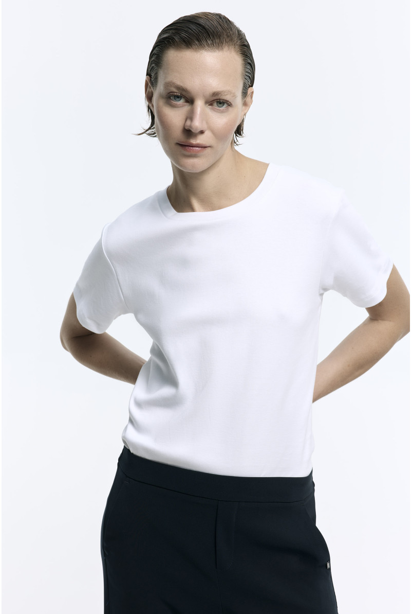 T-shirt met ronde hals en korte mouwen