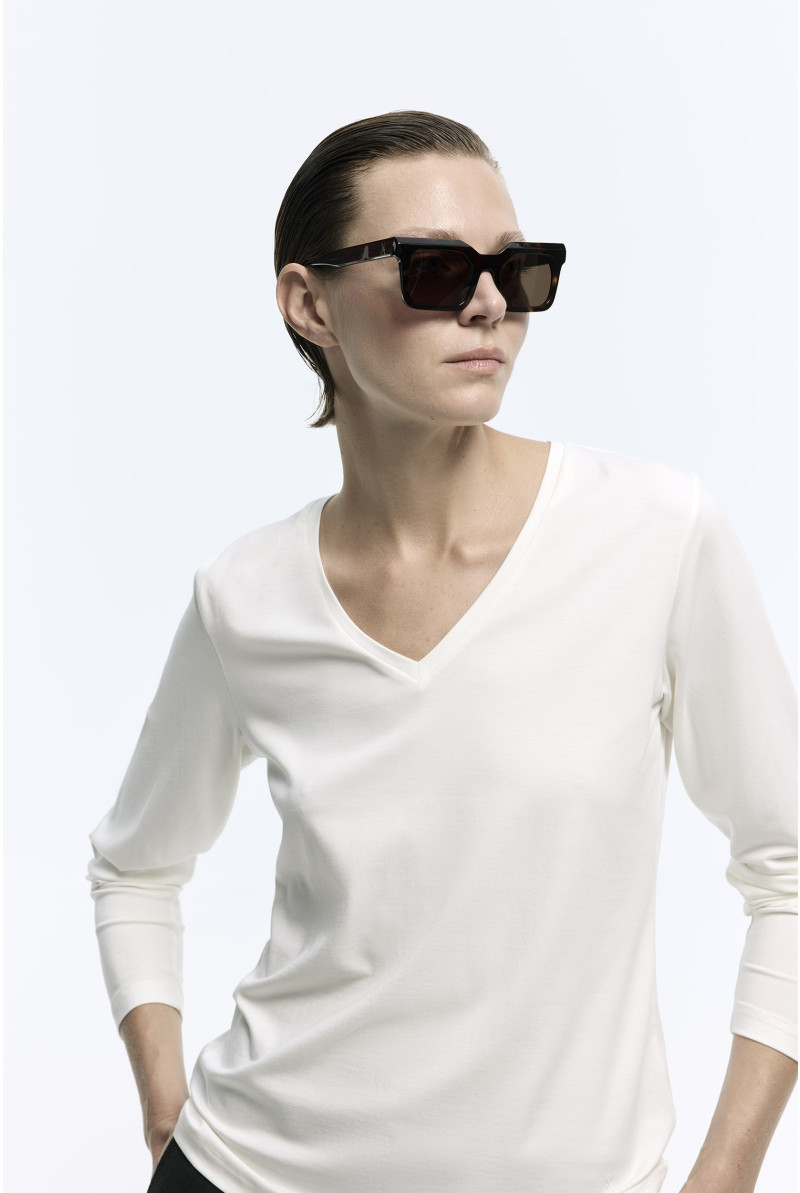 T-shirt met V-hals en lange mouwen