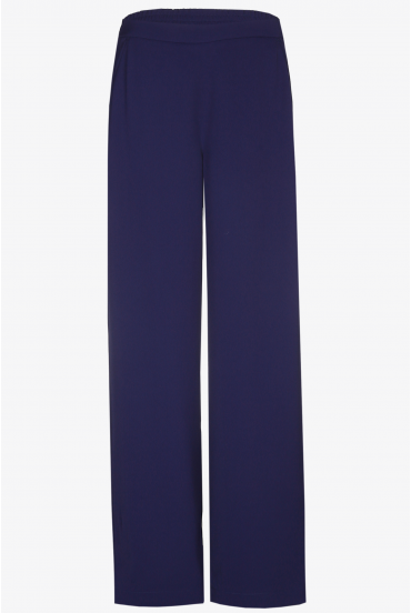 Trousers with elastic