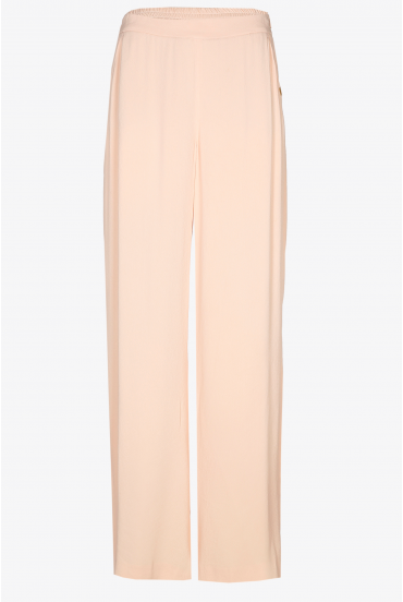 Trousers with wide legs