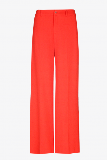 Pleated trousers with straight legs