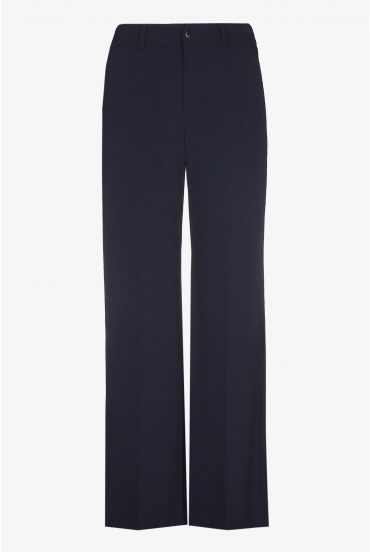 Pleated trousers with straight legs