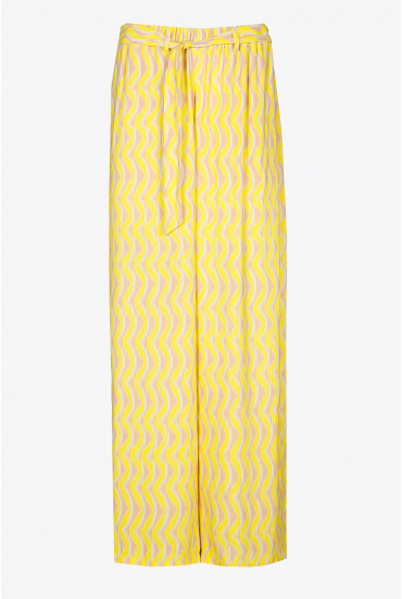 Trousers in crepe fabric