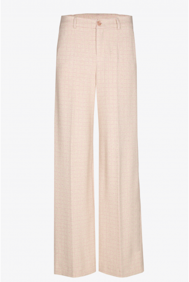 Karohose mit weitem Bein