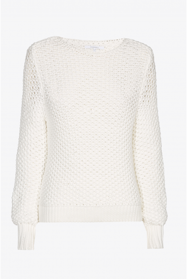 White knitted pullover with round neck