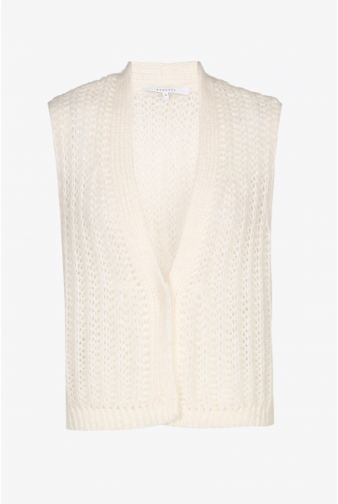 Sleeveless sweater with buttons