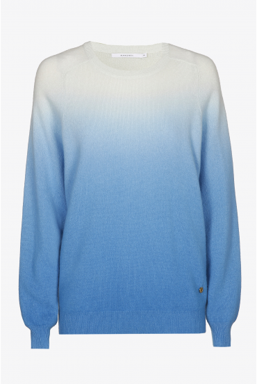 Supple jumper with gradient