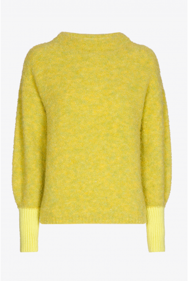 Bouclé-Pullover mit kleinem Kragen