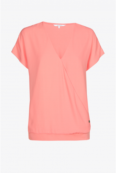 T-shirt with cache-coeur look