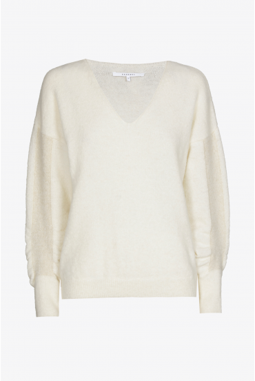 Loose pullover with V-neck