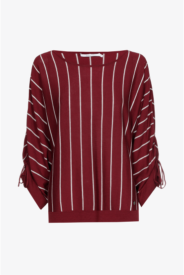 Feminine pullover with stripes