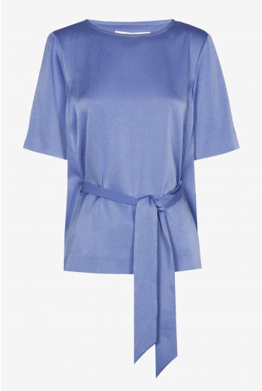 Blue blouse with short sleeves