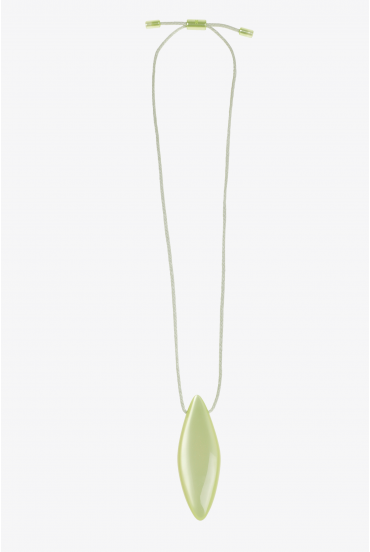 Collier avec pendentif original