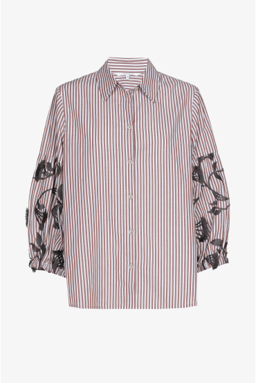 Blouse met broderie motief