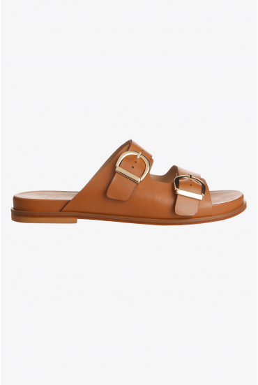 Sandals with adjustable buckles