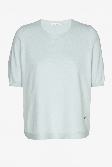 Mint green pullover with short sleeves