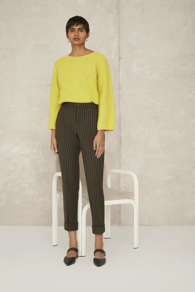 Khaki trousers with yellow stripes