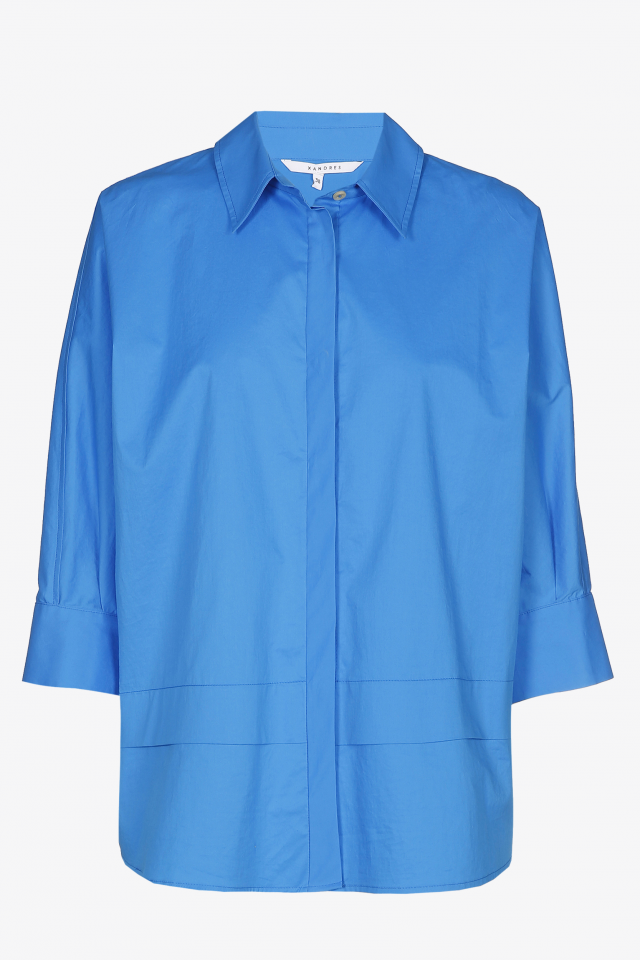 Oversized blouse with shirt collar