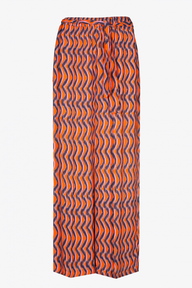 Trousers in crepe fabric