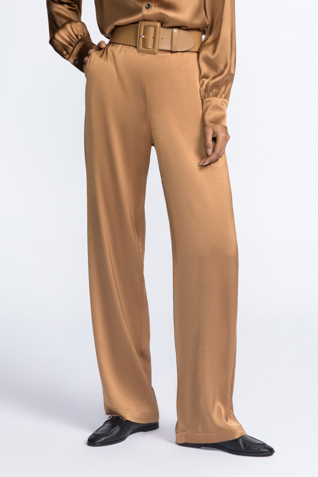 Trousers with satin finish
