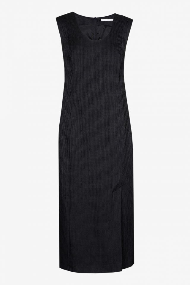 Robe cintrée sans manches