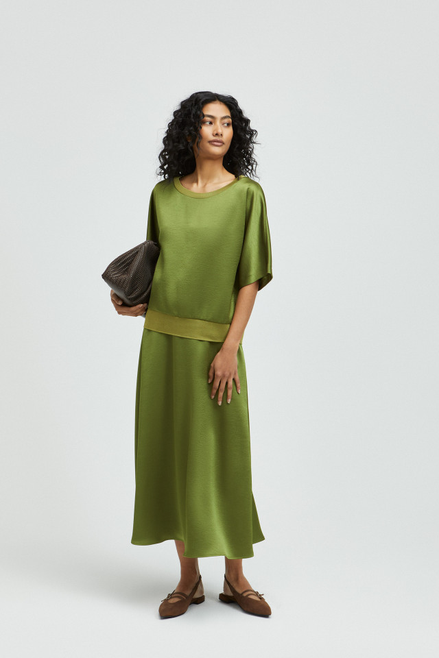 Long skirt with satin look