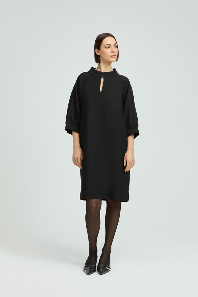 Kleid mit Stehkragen
