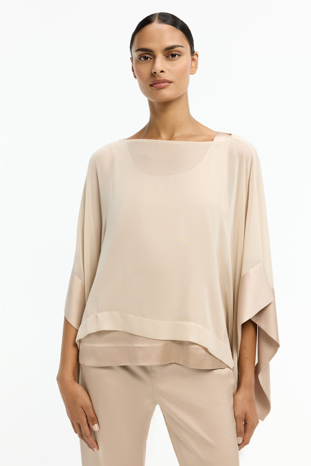 Bluse aus halbtransparentem Stoff