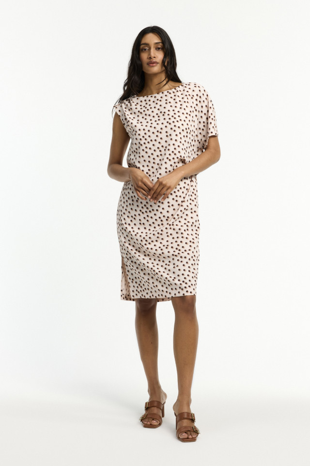 Kurzes Kleid im Punktedessin