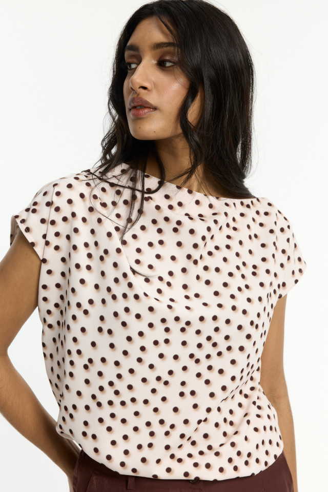 Bluse im Punktedessin