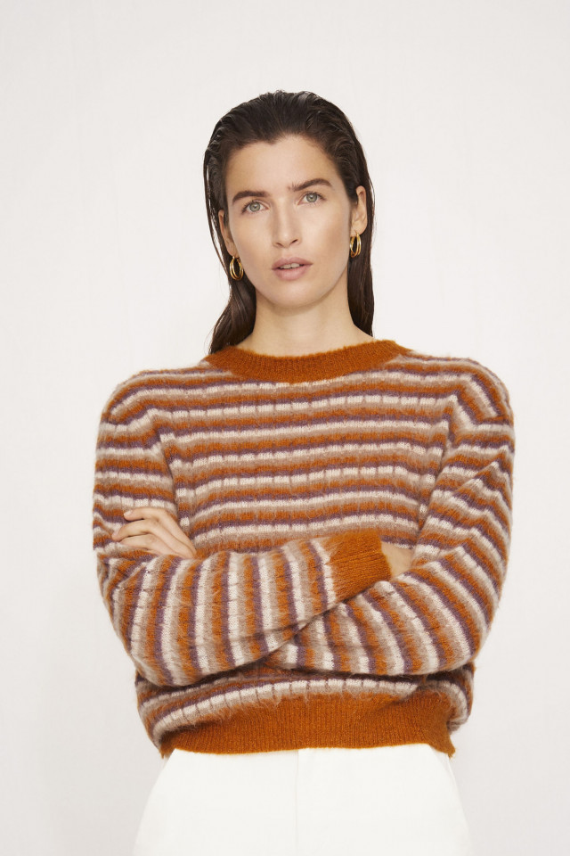 Knitted pullover with brown, grey and purple stripes