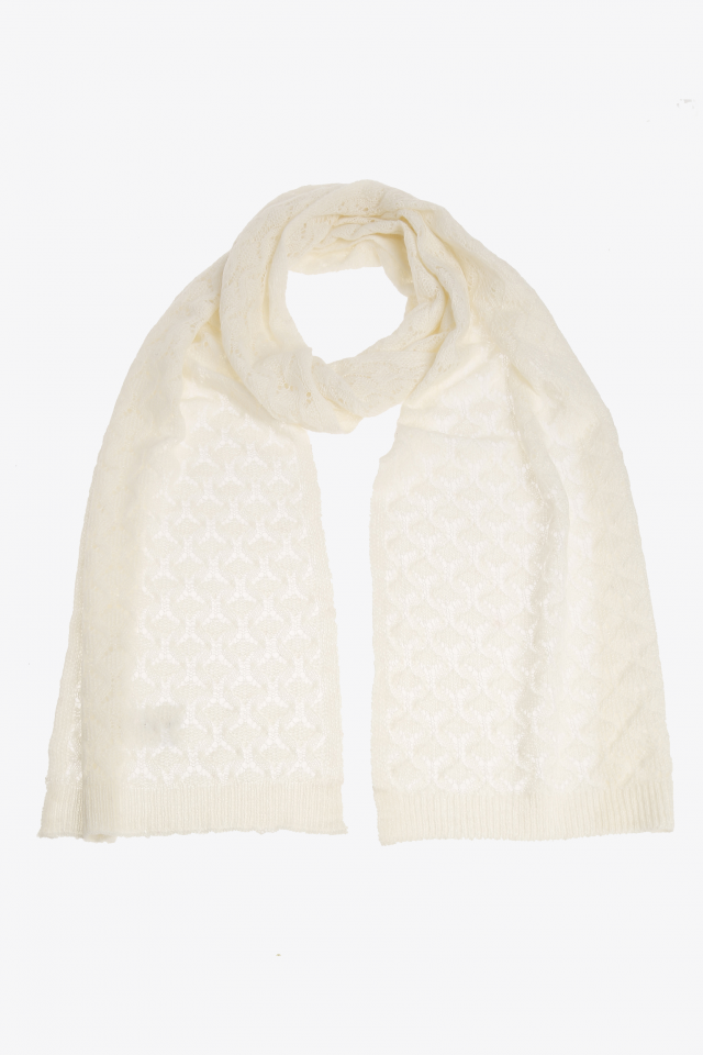 Scarf with ajour pattern