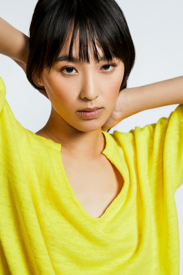 Summery jumper with short sleeves