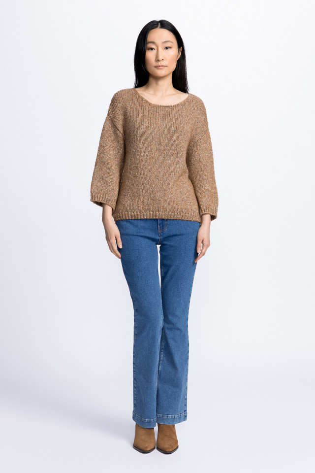 Pull tricoté contenant du lurex